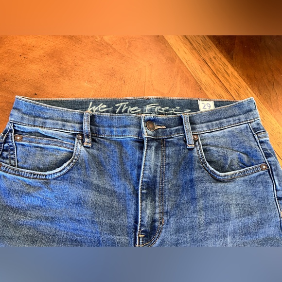 WE THE FREE
Garden Party Cross Hem
Ankle Jeans
We The Free
Size: 29 - Picture 11 of 14